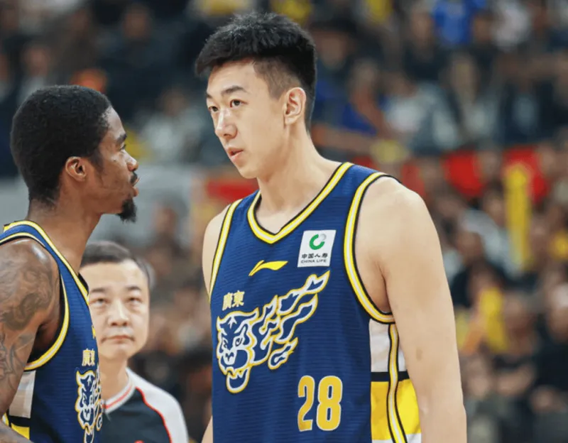 王少杰出战20分钟，投篮4中3得到6分2篮板1助攻2盖帽