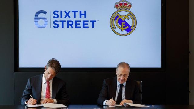 巴萨豪购钱从哪里来，欧洲足球借美刀杀出血路？