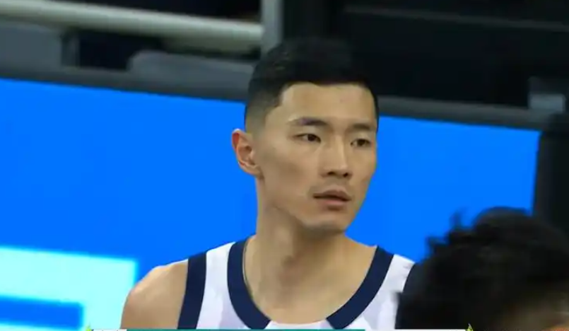 星空体育平台-13分逆转+压哨绝杀!山东男篮89-88胜浙江,昂首挺进俱乐部杯四强