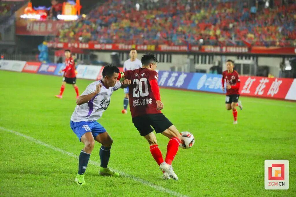 星空体育首页-鏖战在即，自贡队何以笑傲川超？快来聊聊——