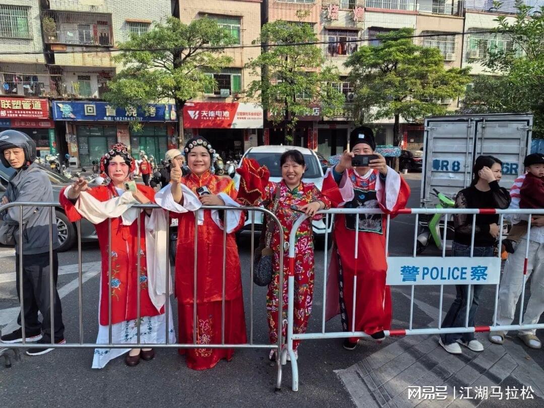 星空体育平台-这哪是赛后美食,简直就是清远食堂自助餐