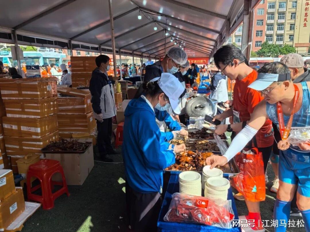 星空体育平台-这哪是赛后美食,简直就是清远食堂自助餐