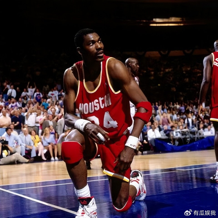 星空体育首页-NBA史上最具含金量的10个FMVP:乔丹两次上榜,11年诺天王第三!|奥尼尔|总决赛|德克·诺维茨基|系列赛|魔术师_新浪体育_新浪新闻